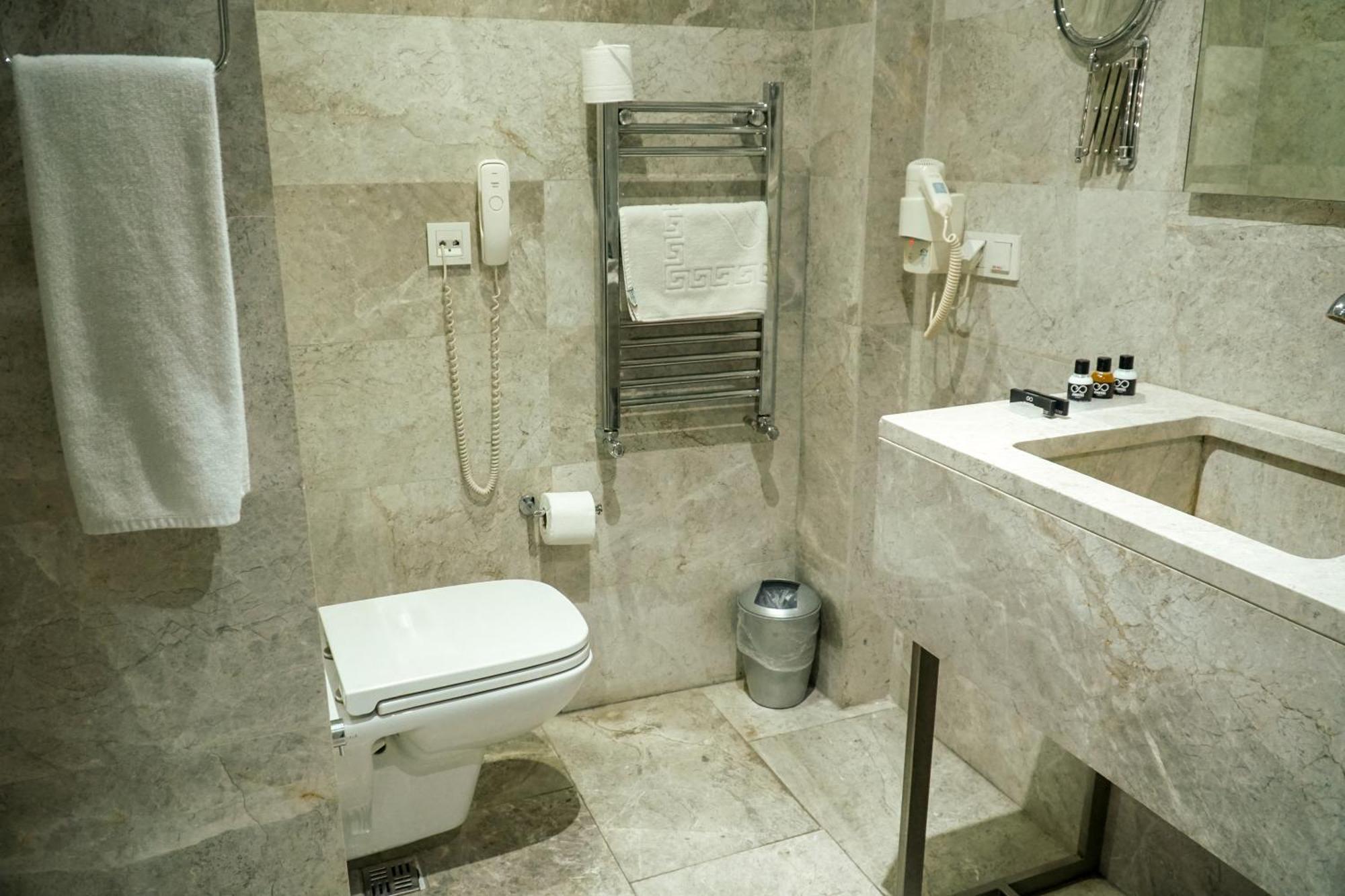 En Otel Karaca Eskişehir Esterno foto